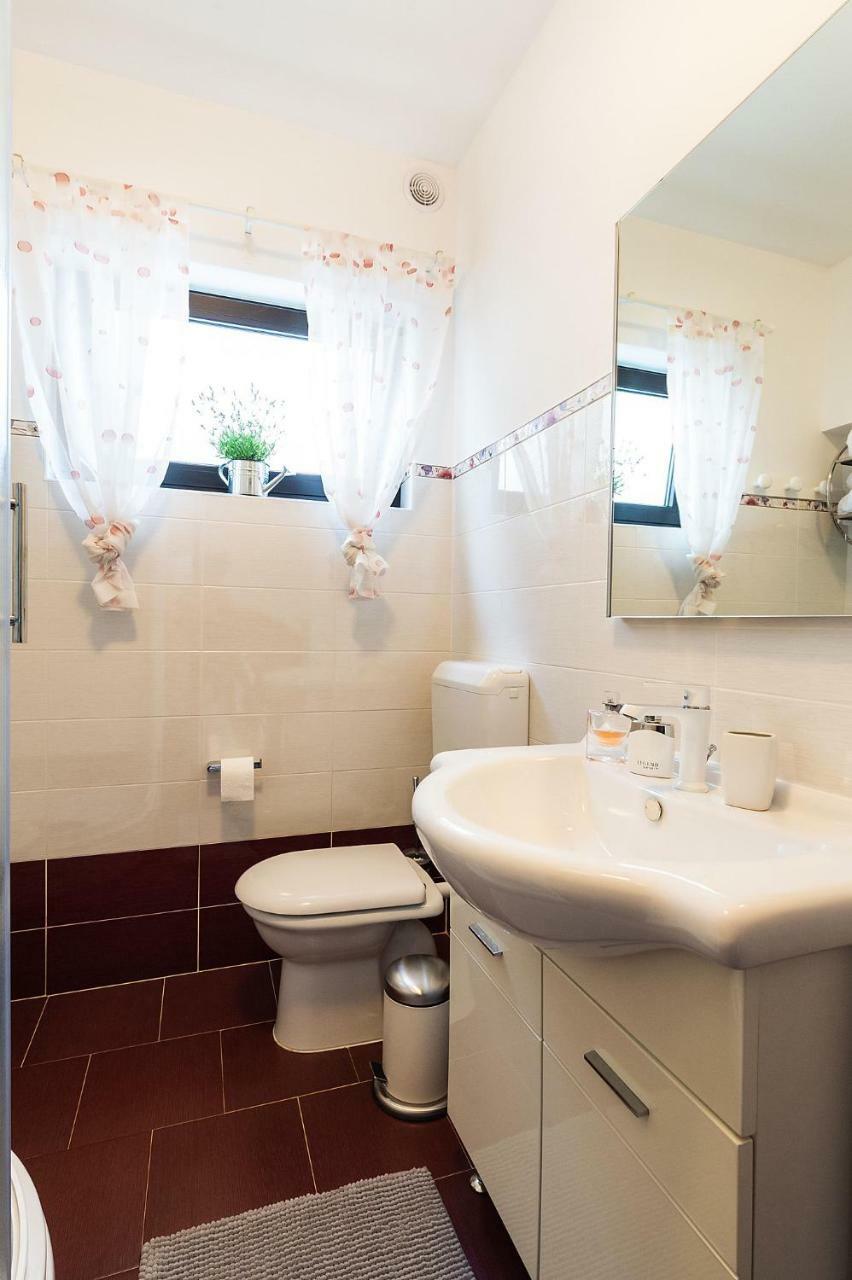 Novigrad Istria Apartment Auretta מראה חיצוני תמונה