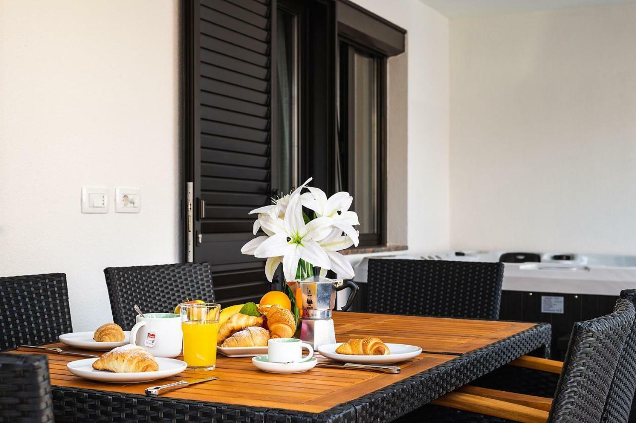 Novigrad Istria Apartment Auretta מראה חיצוני תמונה